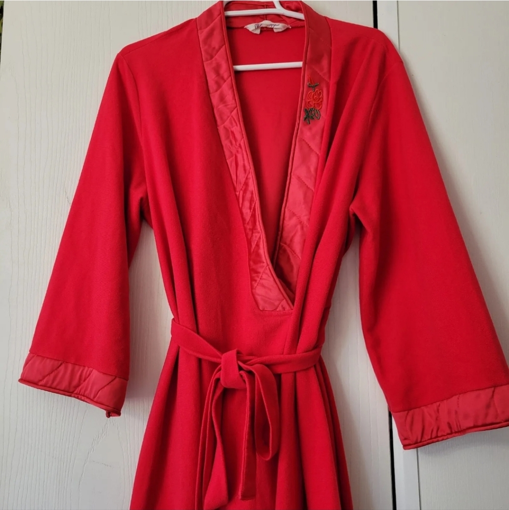 Vanity Fair Long Robe Housecoat Womens Size L Red Rose Soft Velour Belt VTG